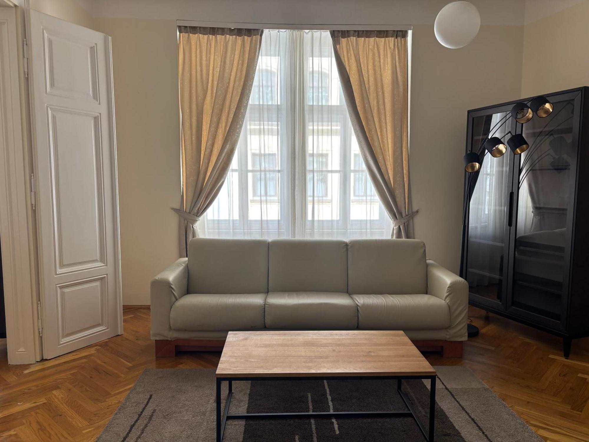 Carlton Suites Відень Екстер'єр фото